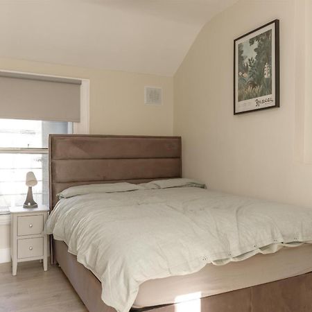 Dublin Castle Suites Екстериор снимка