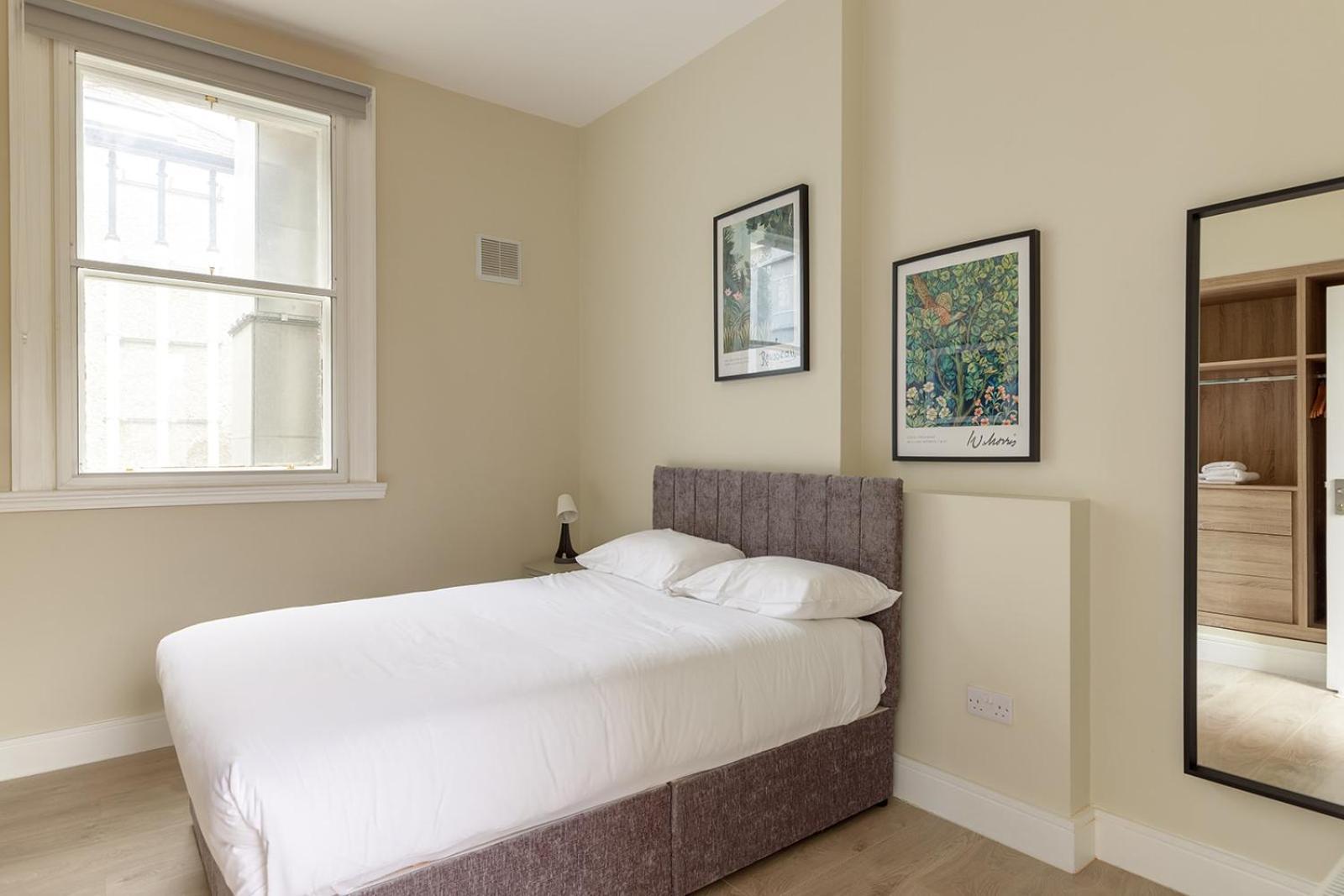 Dublin Castle Suites Екстериор снимка