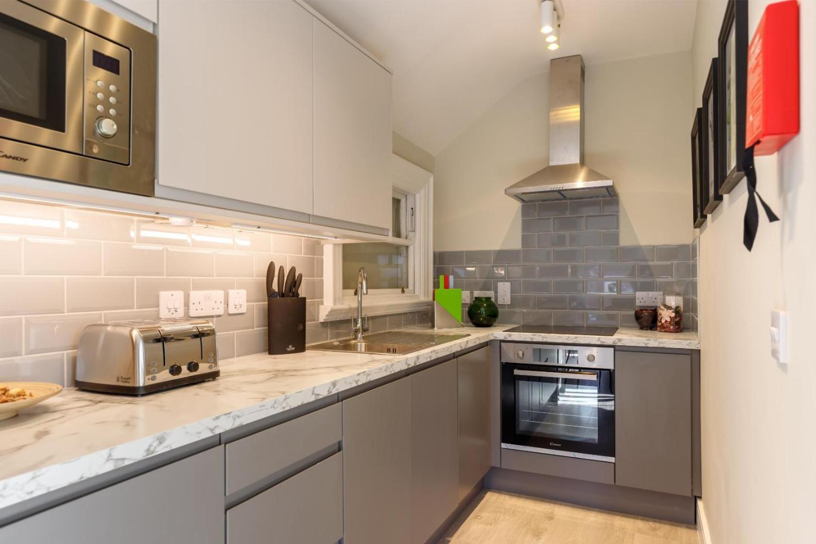 Dublin Castle Suites Екстериор снимка